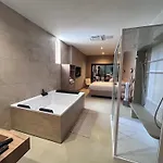 La Maison Coloniale Privatives De Prestige Torreilles