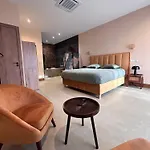 La Maison Coloniale Privatives De Prestige Torreilles