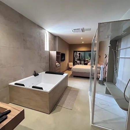 La Maison Coloniale Privatives De Prestige Torreilles