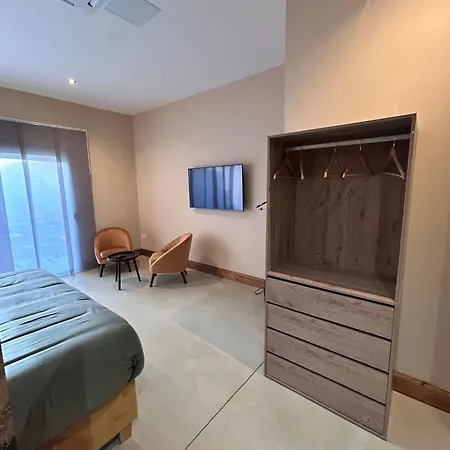 La Maison Coloniale Bed & Breakfast
